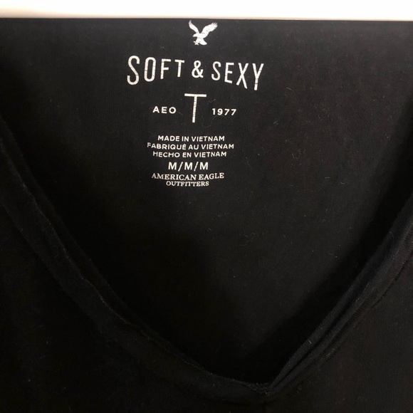 American Eagle V-Neck - Picture 2 of 2